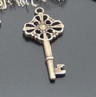 Lot of 200pcs mini Brass KEY dollhouse miniature toy/jewelry Charm CM645