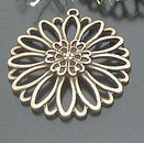 Lot of 100pcs mini brass Daisy Flower dollhouse miniature toy/jewelry Charm