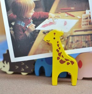 Memo & Name Card Holder Stand Display Giraffe Animal Shaped