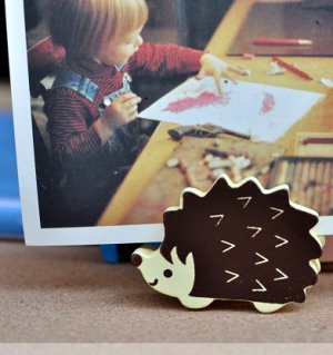 Memo & Name Card Holder Stand Hedgehog Animal Shaped