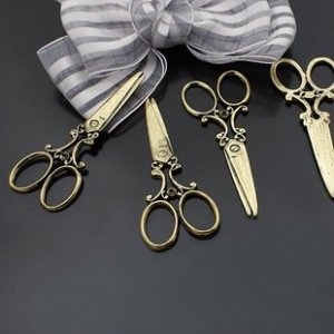 Lot of 100pcs mini Brass Scissors dollhouse miniature toy/jewelry Charm CM819