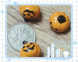 10 x Cartoon Bell Dog Pet Cat Collar Halloween Pumpkin  2cm A2