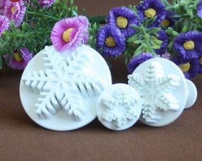 Set of 3 Snowflake Cookie Cutter Mold + Stamp