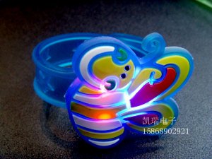 Adjustable Lot of 12pcs Bee Luminous bracelet bangle Party Favor LB007
