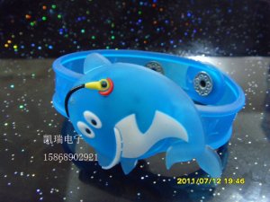 Adjustable Lot of 12pcs dolphin Luminous bracelet bangle Party Favor LB009
