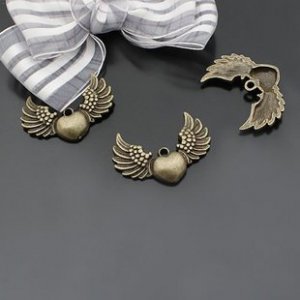 Lot of 100pcs mini Angel wing heart CHARM doll house miniature toy/jewelry Charm 36X27mm CM913