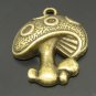 Lot of 200pcs mini Mushroom doll house miniature toy/jewelry Charm CM978