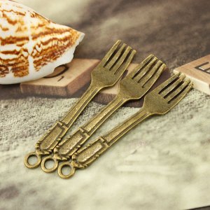 Lot of 100pcs fork charm dollhouse miniature toy/jewelry bracelet  metal alloy Charm CM1081
