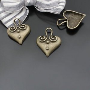 Lot of 100pcs mini brass love star heart dollhouse miniature toy/jewelry Charm CM621