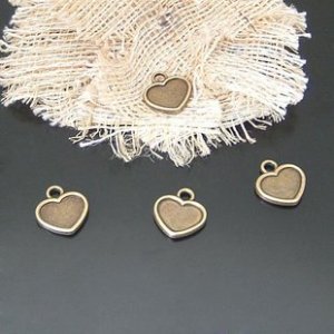 Lot of 400pcs mini brass love star heart dollhouse miniature toy/jewelry Charm CM587