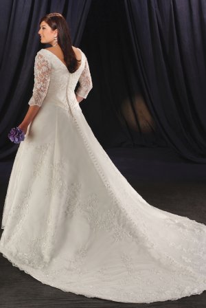 Exquisite/Long Lace Sleeves/Sweetheat Neckline/A-Line/Princess/Wedding Dress/PS033
