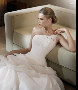 Free Shipping/2011 New arrival/A-line/One-shoulder/Satin&Organza/Chapel train/Wedding Dress/GG008