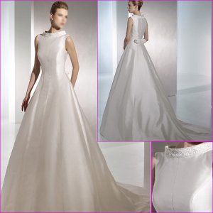 Free Shipping/2011 New arrival/A-line/Sleeveless/Satin/Chapel train/Wedding Dress/A1090
