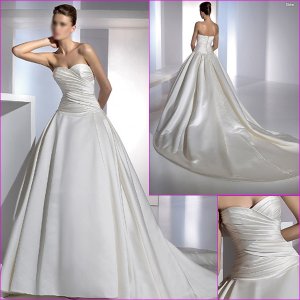 Free Shipping/2011 New arrival/A-line/Sweatheart/Satin/Chapel train/Wedding Dress/A1124