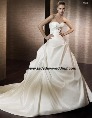 Free Shipping/2011 New arrival/A-line/Strapless/Satin/Chapel train/Wedding Dress/A1178