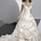 Ivory Taffeta with Appliqued and Beadings A-line Sweetheart-neck Wedding Gowns GG062