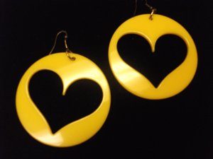 Cutout Heart Plastic Earring