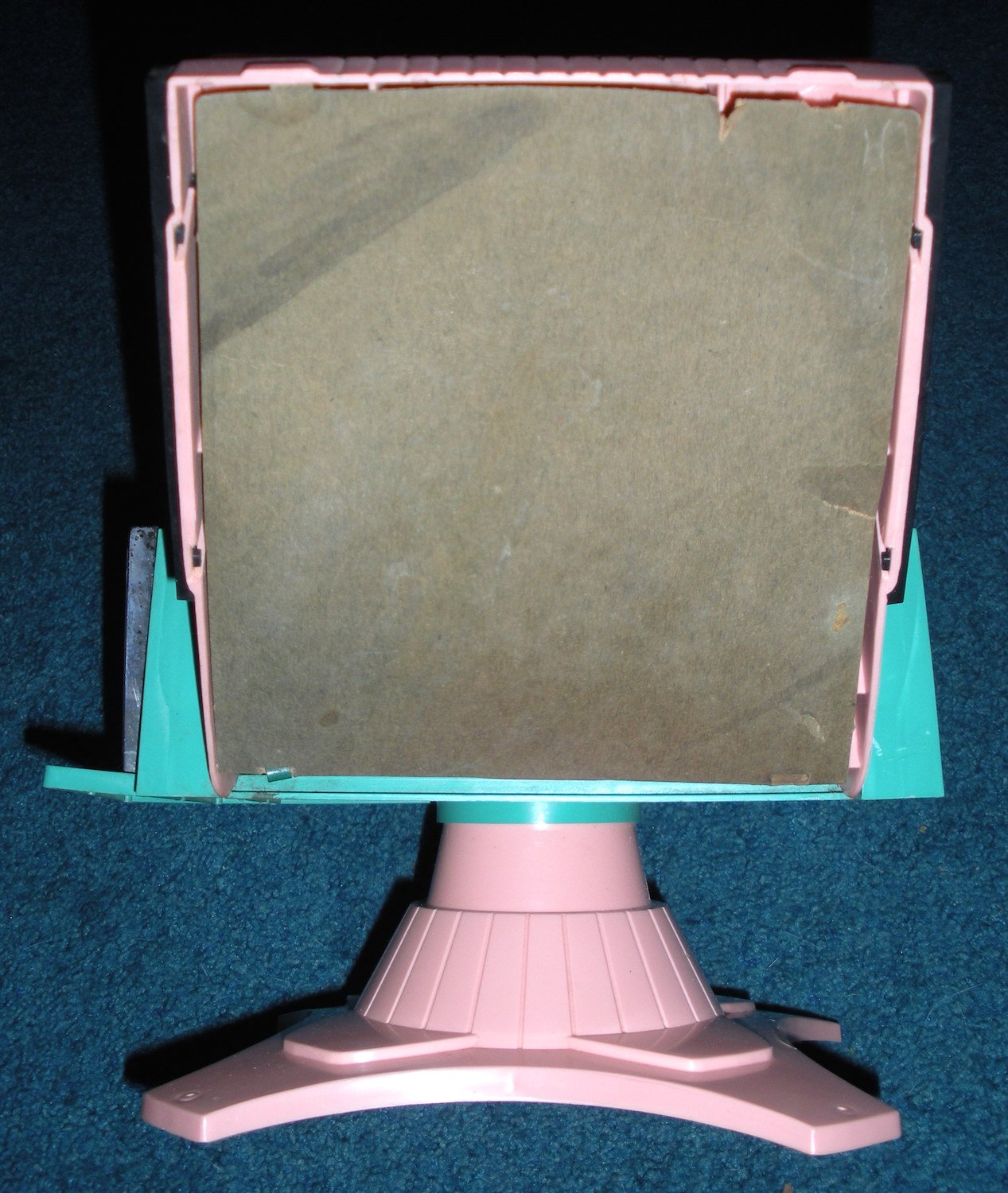 Hair Salon Chair by Deluxe Reading Toys fits American Girl Doll