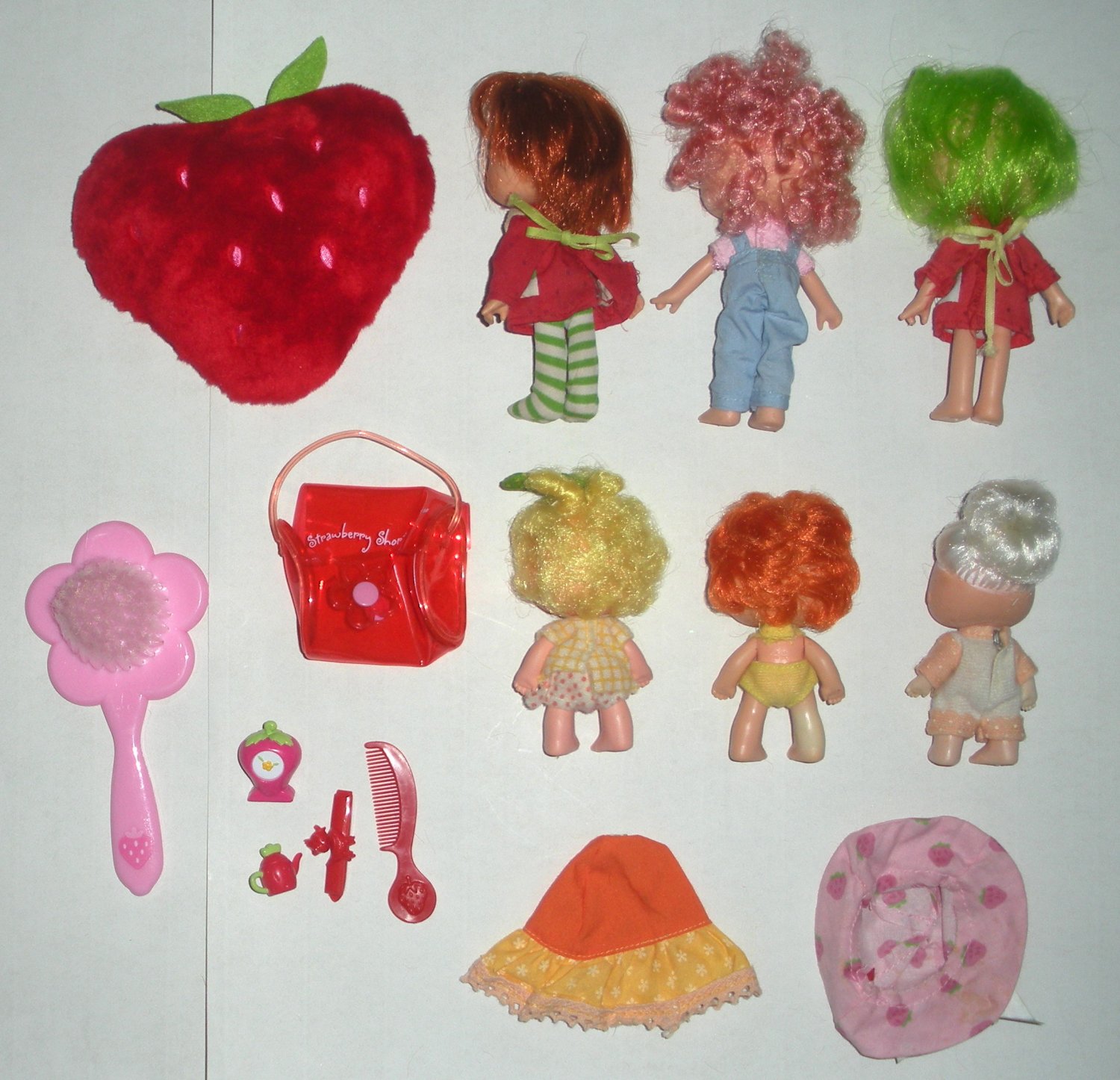 6 Vintage Strawberry Shortcake Dolls with Extras