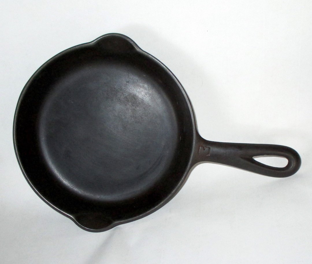Griswold Cast Iron Skillet No 3 Large Logo 709