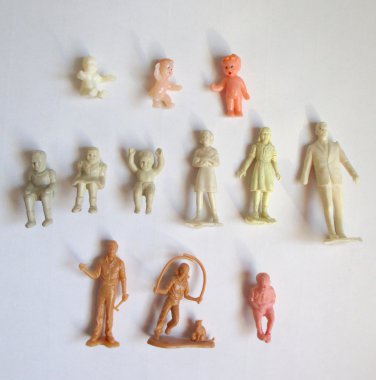 dollhouse figures