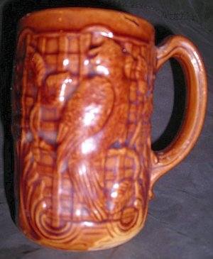 ROCKINGHAM (BENNINGTON) PARROT MUG