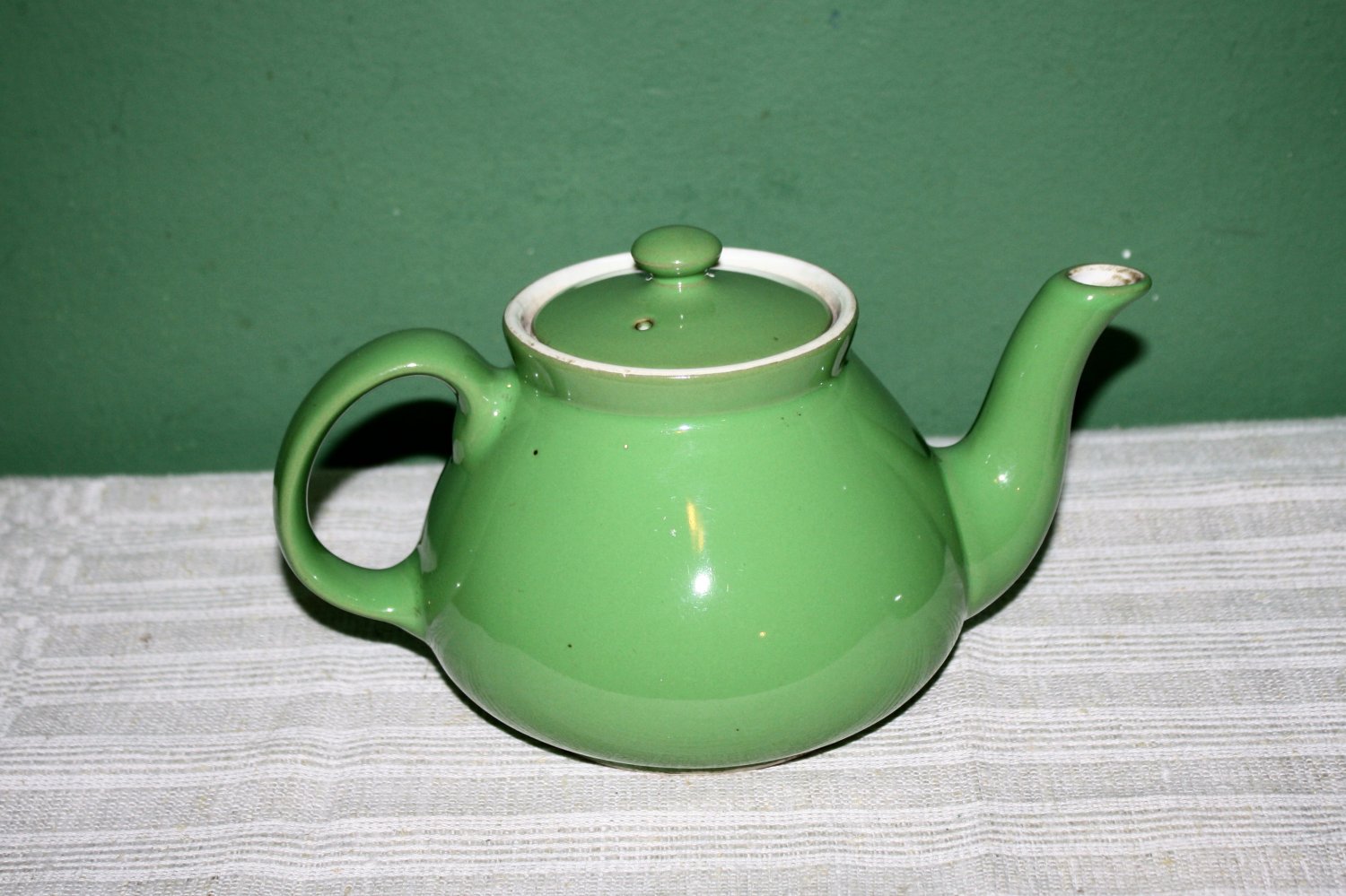 Hall Pottery Lime Green New York Style 4 Cup Teapot