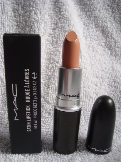 Mac Myth Satin Lipstick 