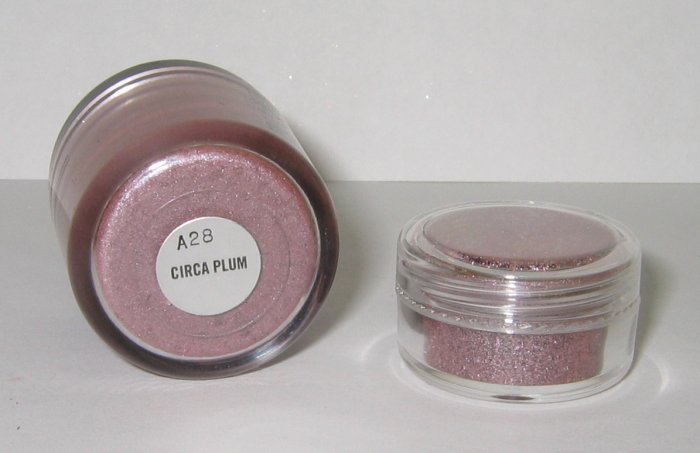 MAC - Circa Plum 1/4 tsp Pigment Sample