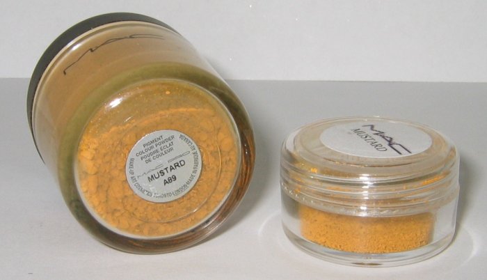 MAC - MUSTARD 1/4 tsp Pigment Sample - HTF! RARE!