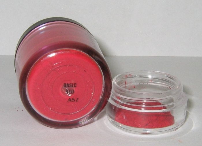 MAC - Basic Red 1/4 tsp Pigment Sample
