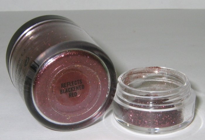 MAC - Reflects Blackened Red 1/4 tsp Glitter Brilliant Sample