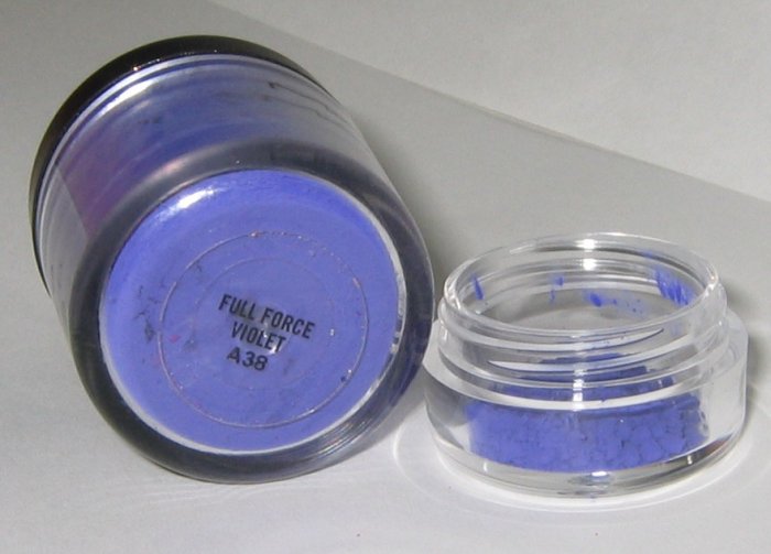 MAC - Full Force Violet 1/4 tsp Pigment Sample