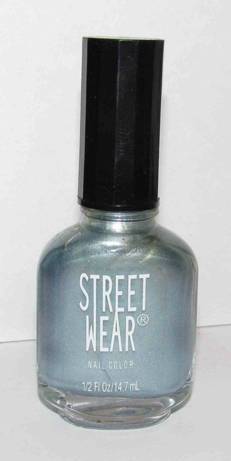 Revlon Nail Polish - Street Wear - Sky 06 - NEW