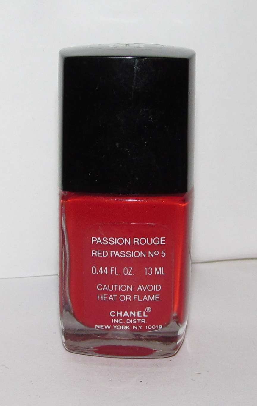 CHANEL Nail Polish - Passion Rouge (Red Passion No5) - VHTF - RARE