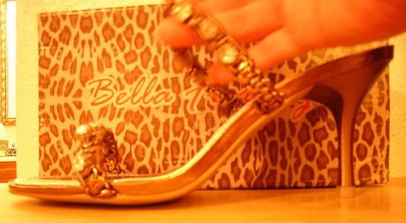 Bella Fiorenza Bronze Jewel Heels Sz 7.5