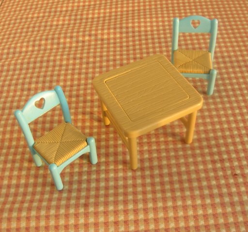 Fisher Price Loving Family Dollhouse Furniture Flip Top Table and Chairs