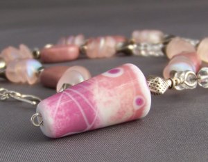 Bubble Gum - Handmade Lampwork Necklace (PB27)