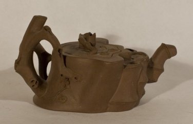 Chinese Yixing clay tea pot hand sculpted
