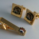 VINTAGE GOLD PLATED USA NATIONAL WAR COLLEGE SQUARE CUFF LINKS AND TIE CLIP NOS