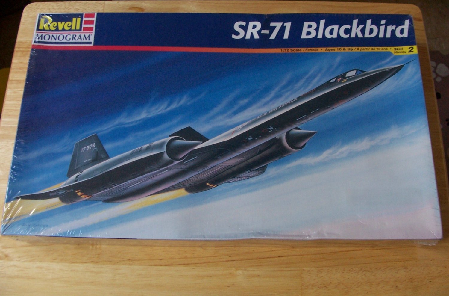 Revell SR-71 Blackbird Model Airplane Kit Sealed Box 1:72 Scale