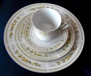 Mikasa Oakdale cups and saucers  (5 sets available)