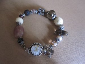 Beaded Flower Bracelet - Pink