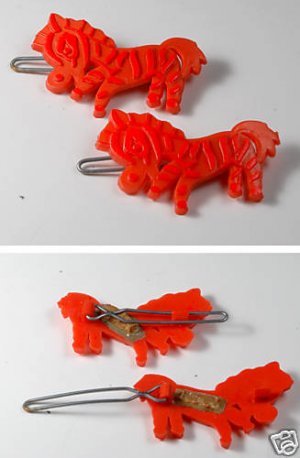 VINTAGE 70&acirc;��S ORANGE ZEBRA CHILDS HAIR BARRETTES