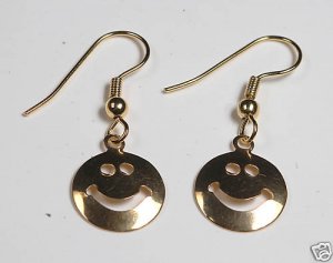 VINTAGE SMILEY FACE GOLD TONE EARRINGS JEWELRY