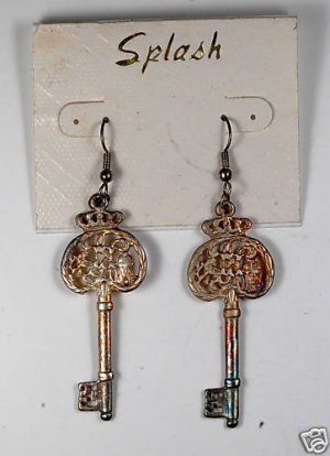 VINTAGE SILVER TONE METAL SKELETON KEY EARRINGS