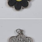 VINTAGE SILVER TONE SMILEY FACE DAISY PATCH CHARM