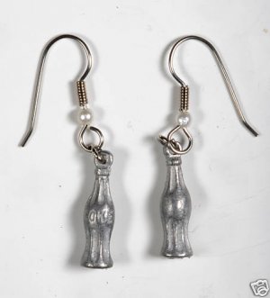 VINTAGE SILVER COKE BOTTLE SILVER TONE WIRE EARRINGS