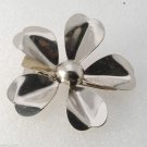 Vintage Silver Metal Creased 5 Petal Flower Clip Barrette Hair Pin Accessorie