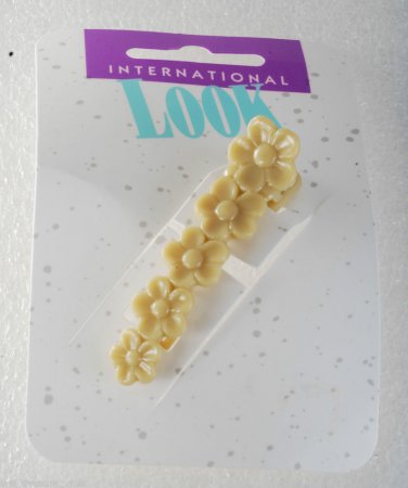 International Look Off White Flower Hair Claw Hair Clip New on Card